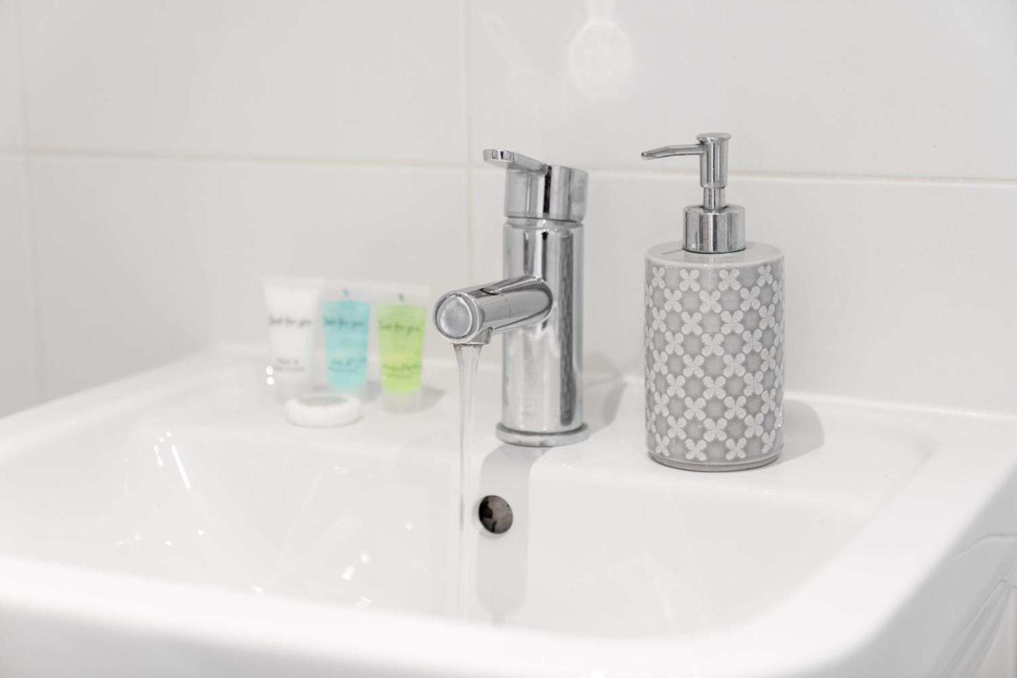 Birmingham City Centre Apartment - Wifi - Netflix - Top Rated - 59L المظهر الخارجي الصورة